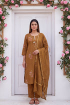 Chestnut Hollow Cotton Dupatta Set