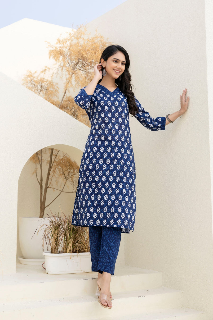Indigo Petal Cotton Dupatta Set — image 7