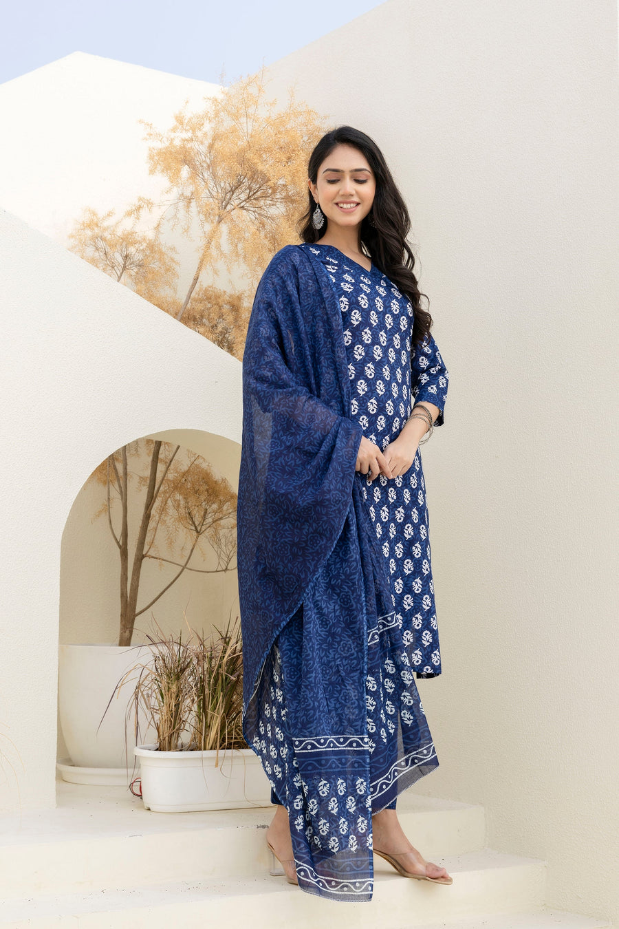 Indigo Petal Cotton Dupatta Set — image 6