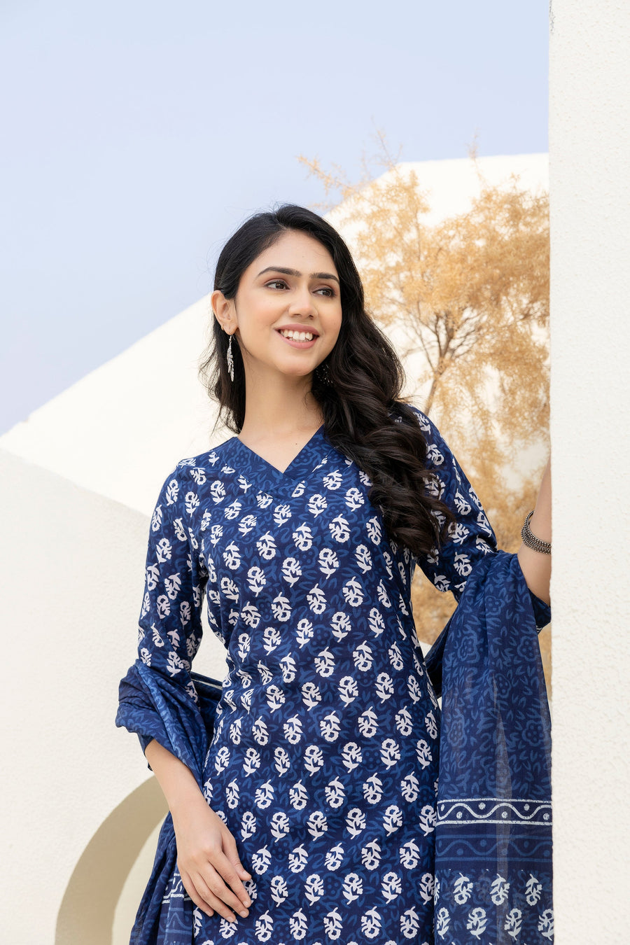 Indigo Petal Cotton Dupatta Set — image 8