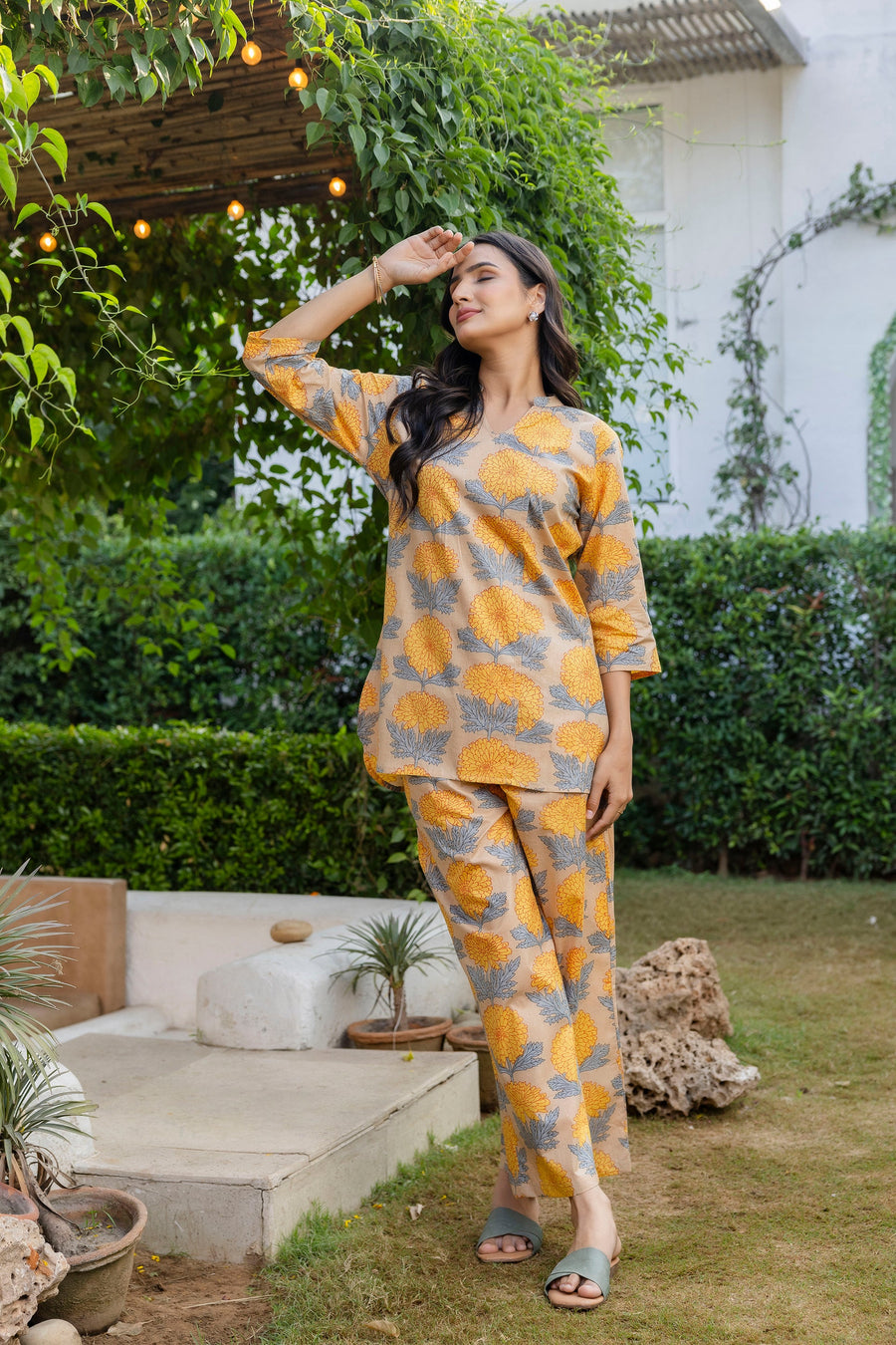 Chrysanthemum Bloom Angrakha Cotton Co-ord Set — image 11