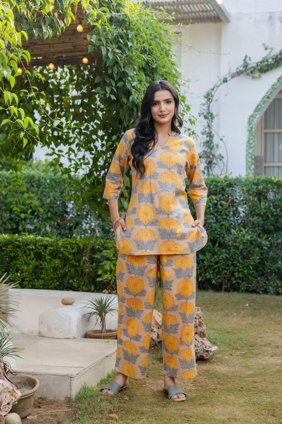 Chrysanthemum Bloom Angrakha Cotton Co-ord Set — image 9