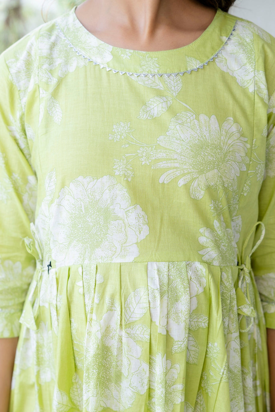 Citrus Bloom Flared Maternity Gown — image 7