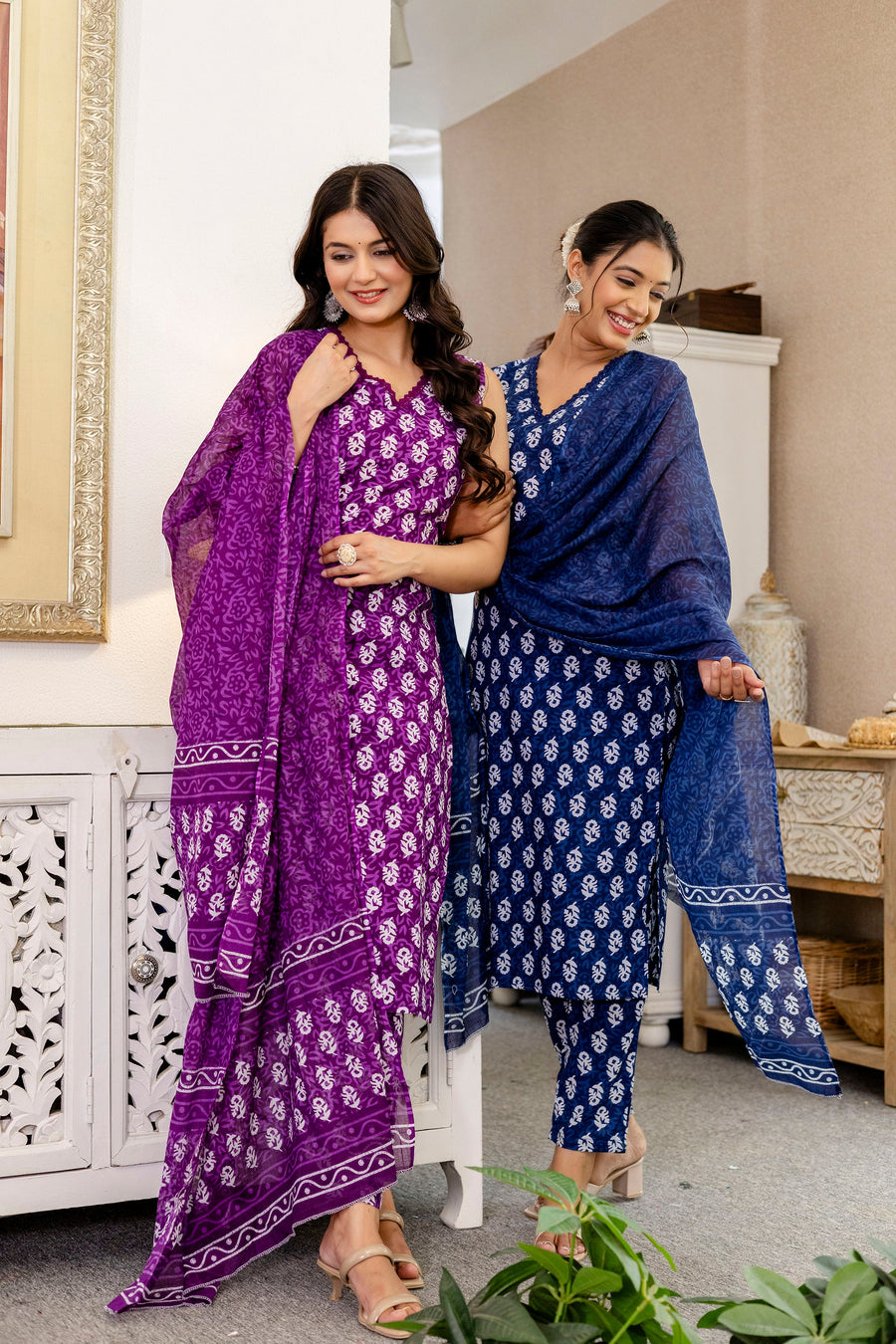 Indigo Floral Cotton Dupatta Set — image 10