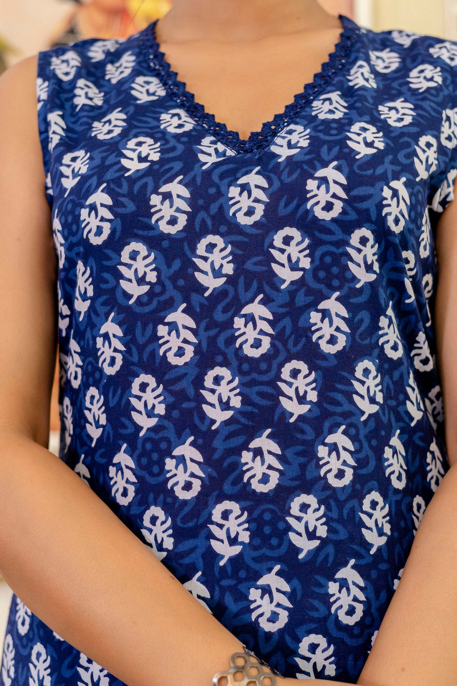 Indigo Floral Cotton Dupatta Set — image 3