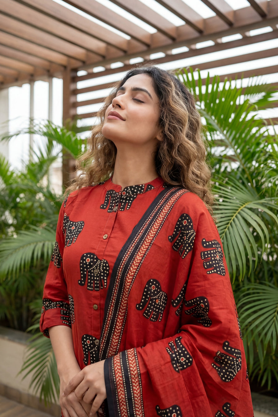 Crimson Herd Luxe Elephant Cotton Dupatta Set — image 13