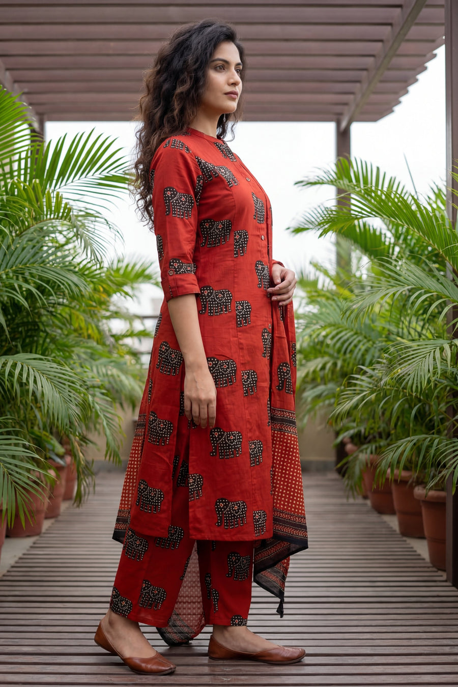 Crimson Herd Luxe Elephant Cotton Dupatta Set — image 12