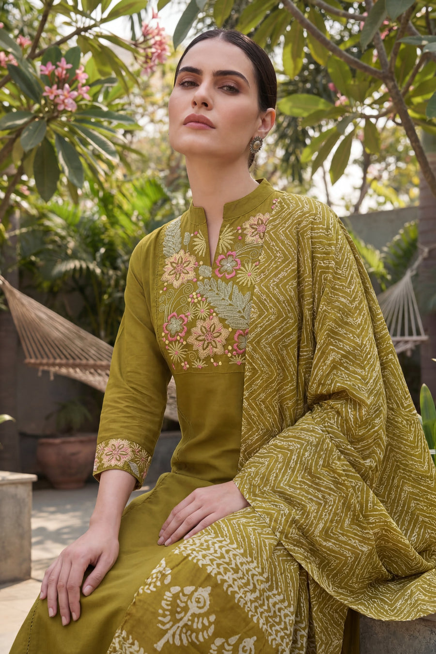Moss Garden Elegy Embroidered Cotton Dupatta Set — image 7