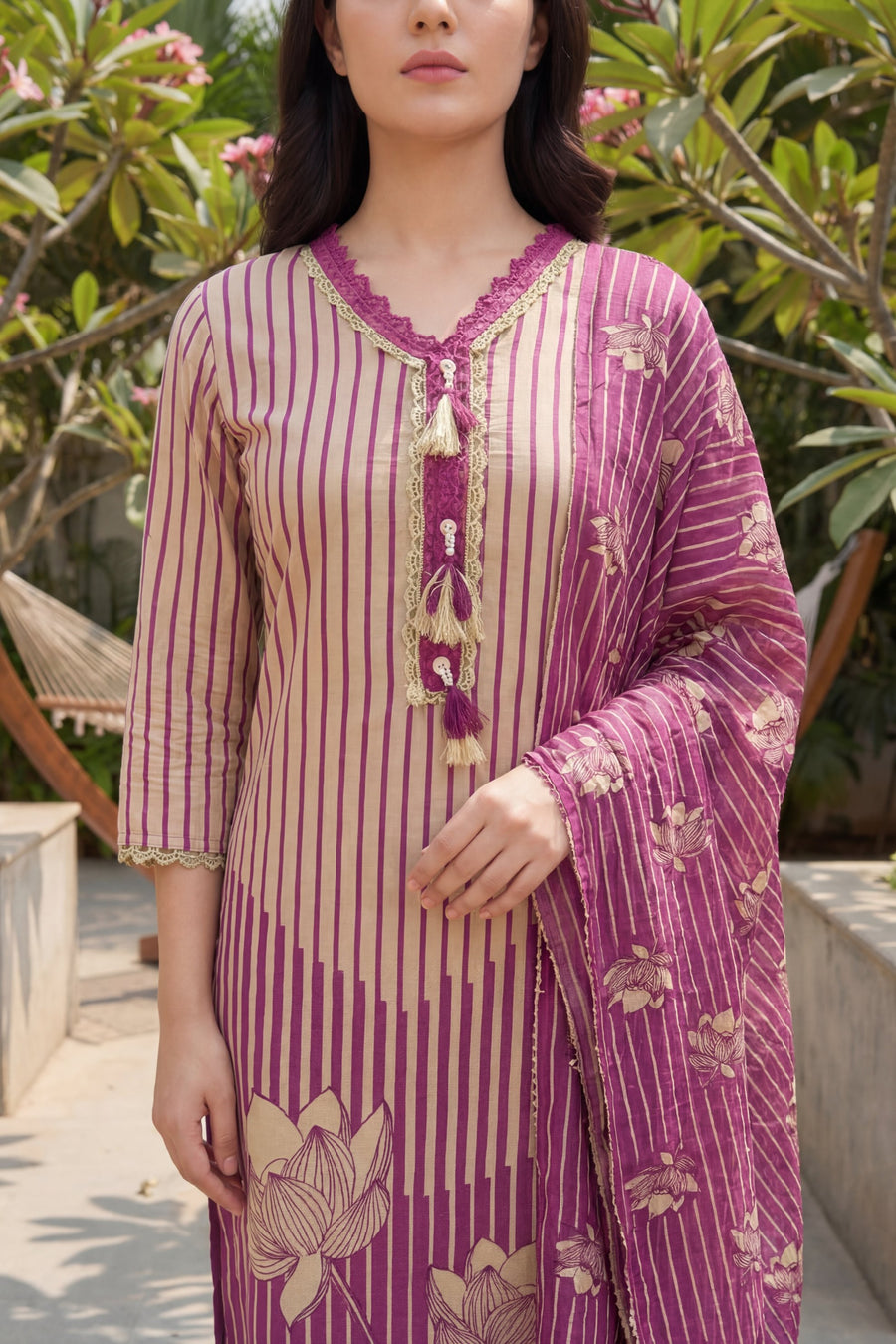 Amethyst Stripe Tassel Lotus Cotton Dupatta Set — image 6