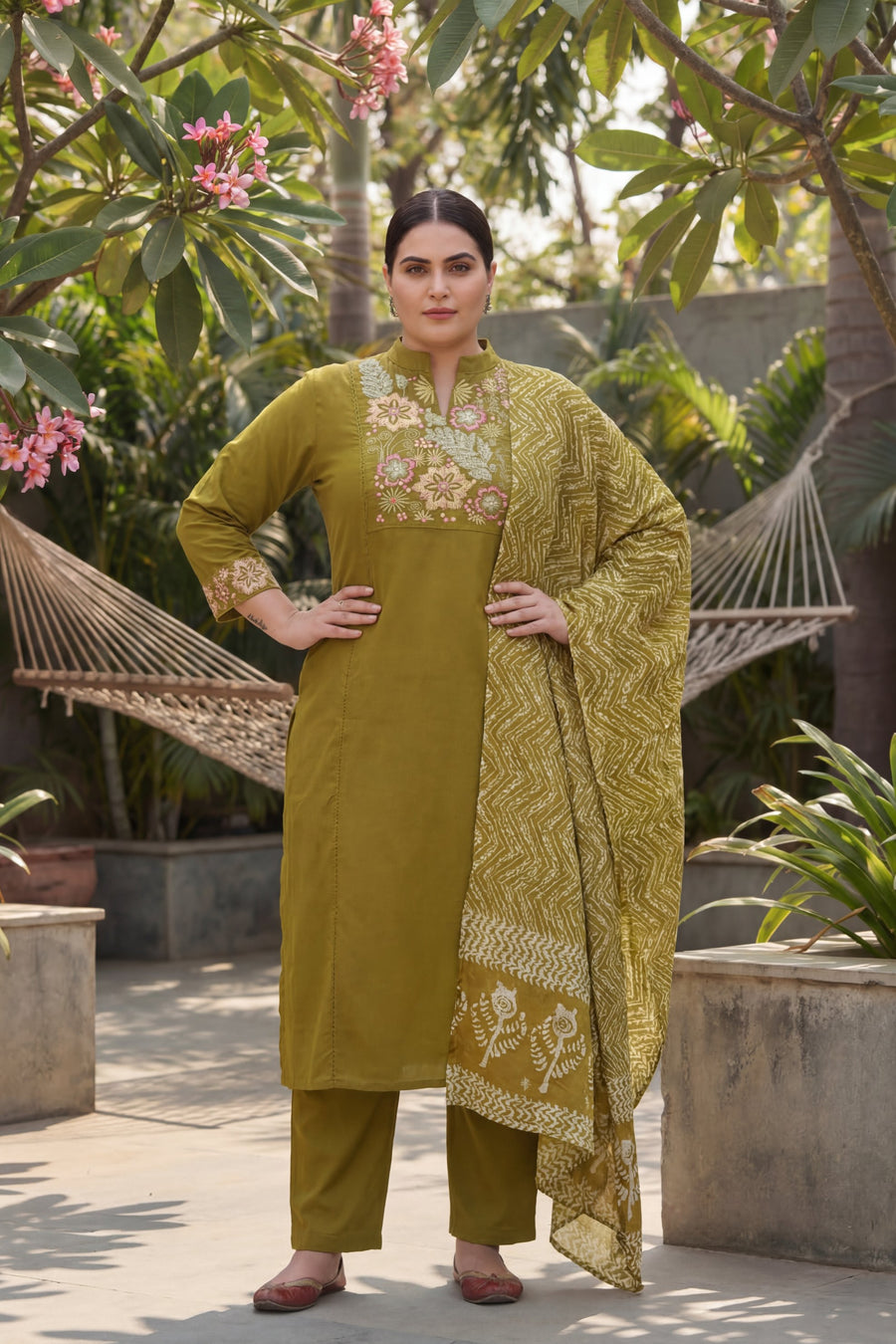 Moss Garden Elegy Embroidered Cotton Dupatta Set — image 10