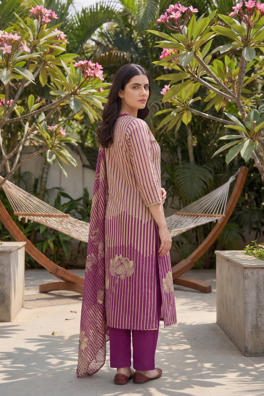 Amethyst Stripe Tassel Lotus Cotton Dupatta Set — image 8