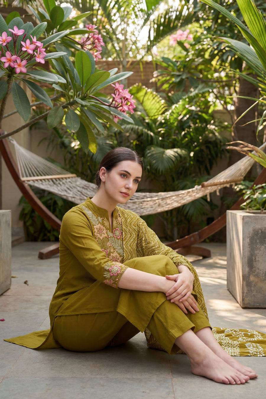Moss Garden Elegy Embroidered Cotton Dupatta Set — image 12