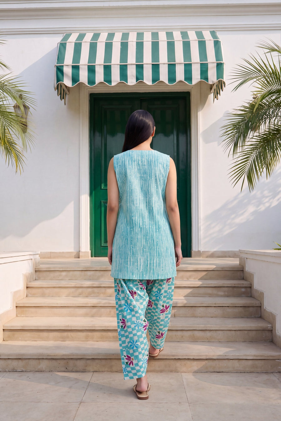 Lagoon Blossom Cotton Sleeveless Farshi Salwar Set — image 12