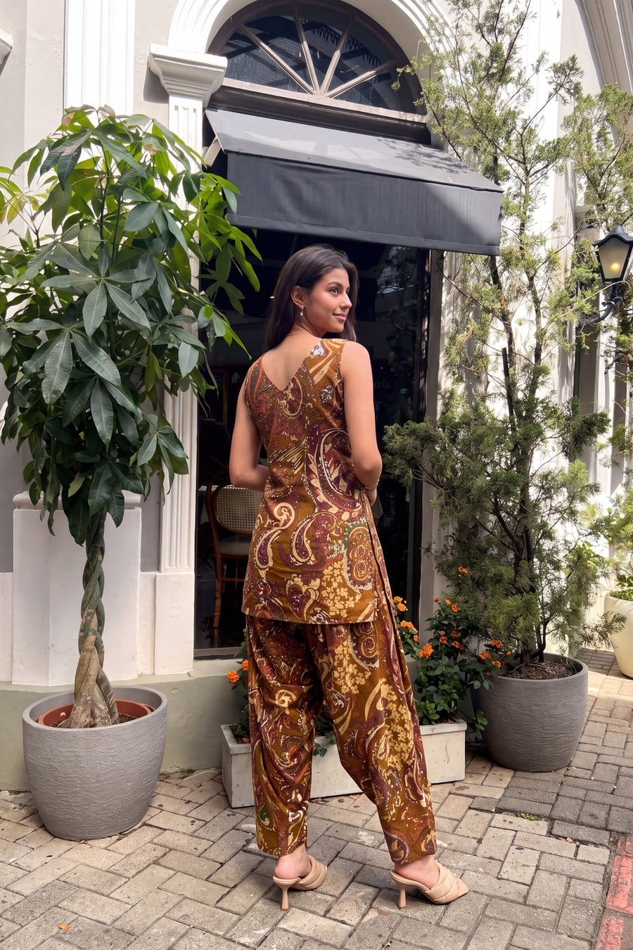 Cinnamon Swirl Cotton Sleeveless Farshi Salwar Set — image 17