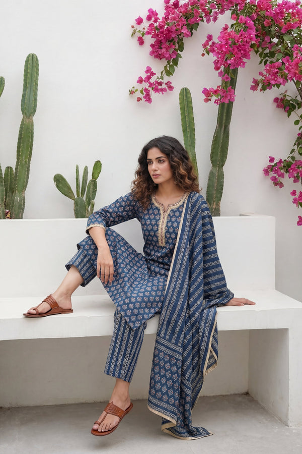 Indigo Boota Crest Floral Cotton Dupatta Set