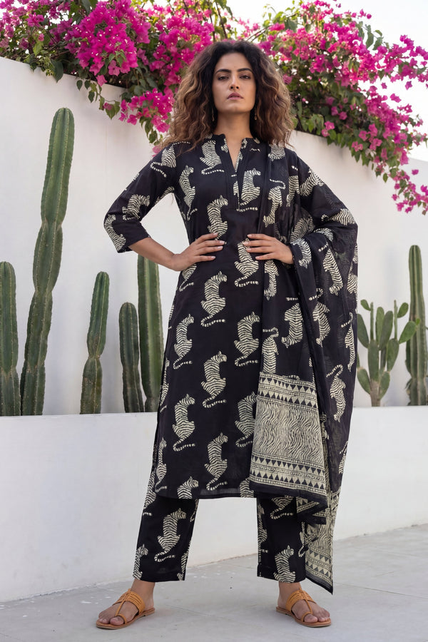 Phantom Wild Crest Tiger Cotton Dupatta Set