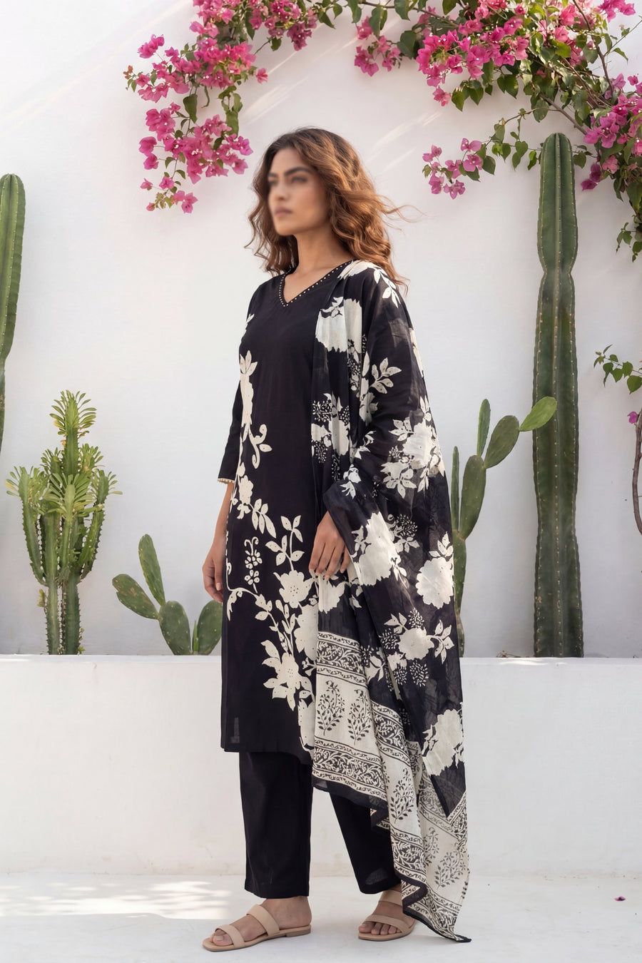 Obsidian Garden Drift Floral Cotton Dupatta Set — image 6