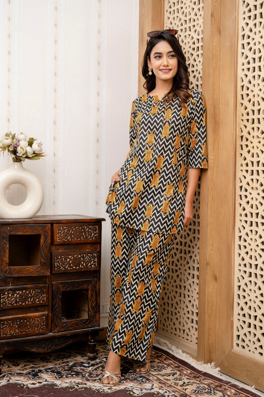 Monochrome Motion Zig-Zag Cotton Co-ord Set — image 7