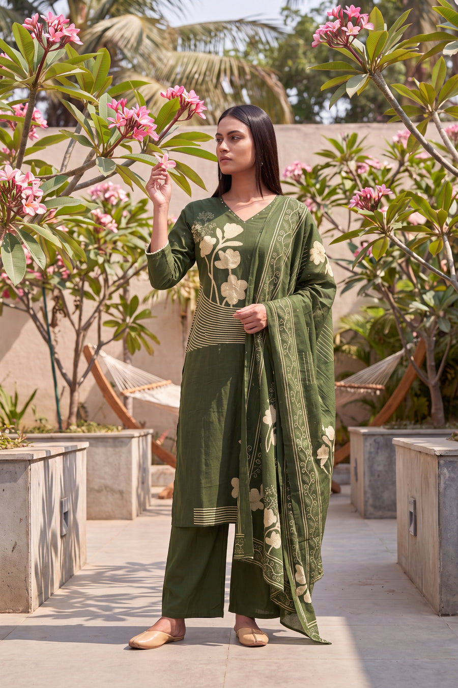 Fern Meadow Green Cotton Dupatta Set — image 3