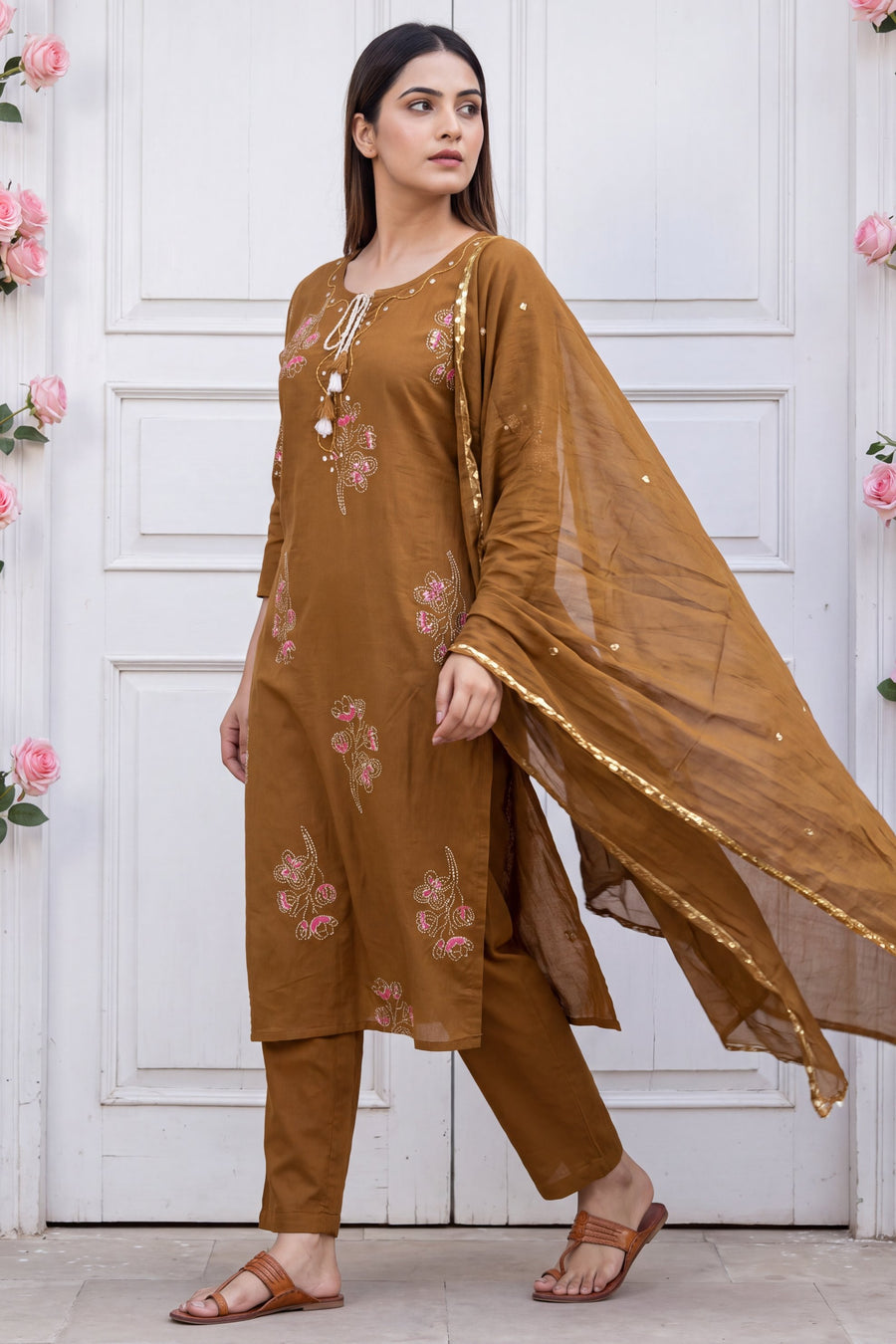 Chestnut Hollow Cotton Dupatta Set — image 4