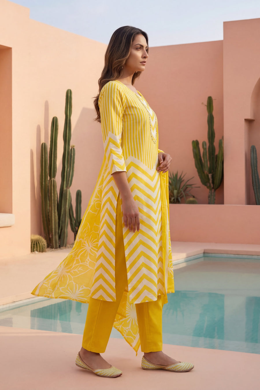 Solar Zigzag Bloom Chevron Cotton Dupatta Set — image 12