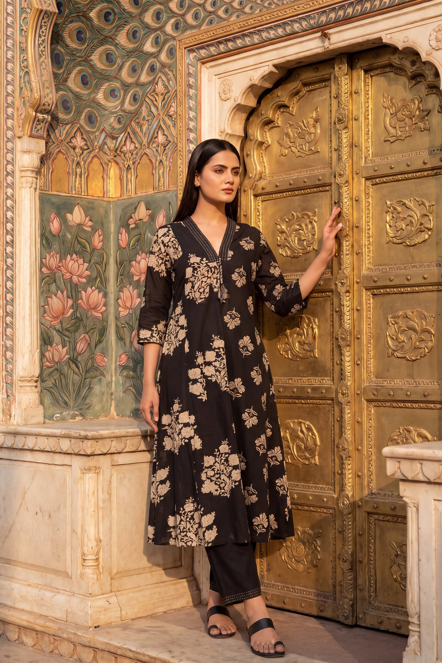 Amber Dabu Onyx Floral Cotton Suit Set — image 6