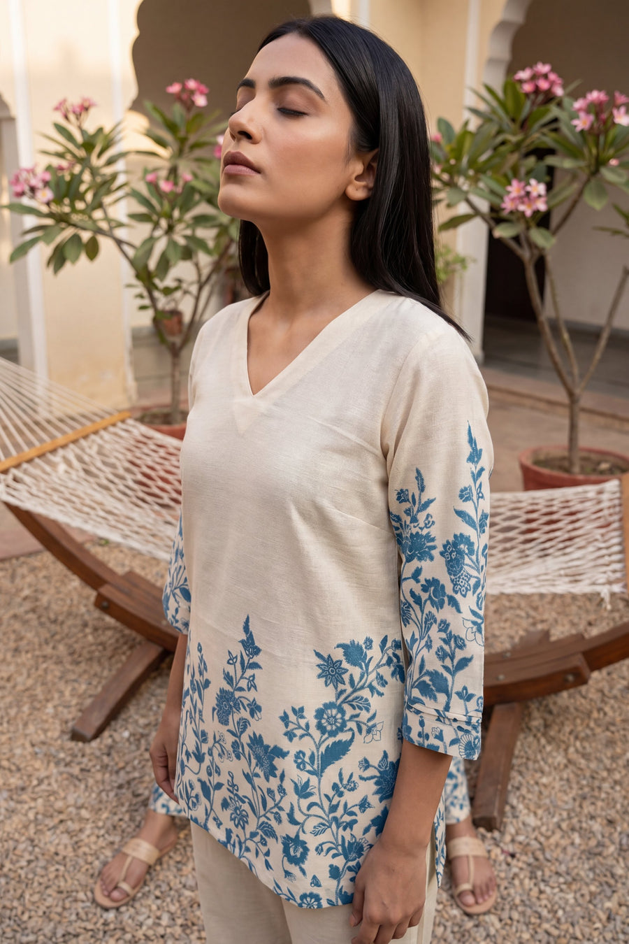 Indigo Damask Off-White & Cobalt Floral Cotton Co-ord Set — image 6
