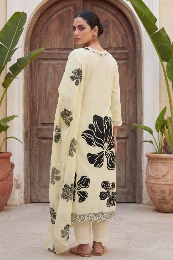 Vanilla Noir Bloom Botanical Cotton Dupatta Set