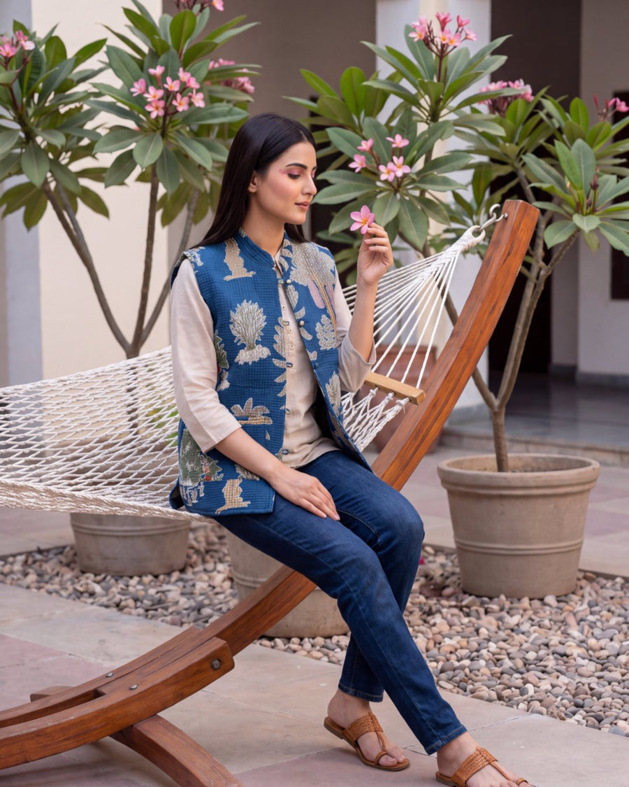 Marine Rosette Cotton Reversible Quilted Jacket Vest — image 4